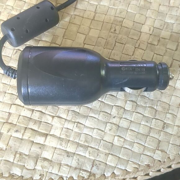 Garmin Nuvi 1200 Plug in Car Navigation System - Picture 6 of 11